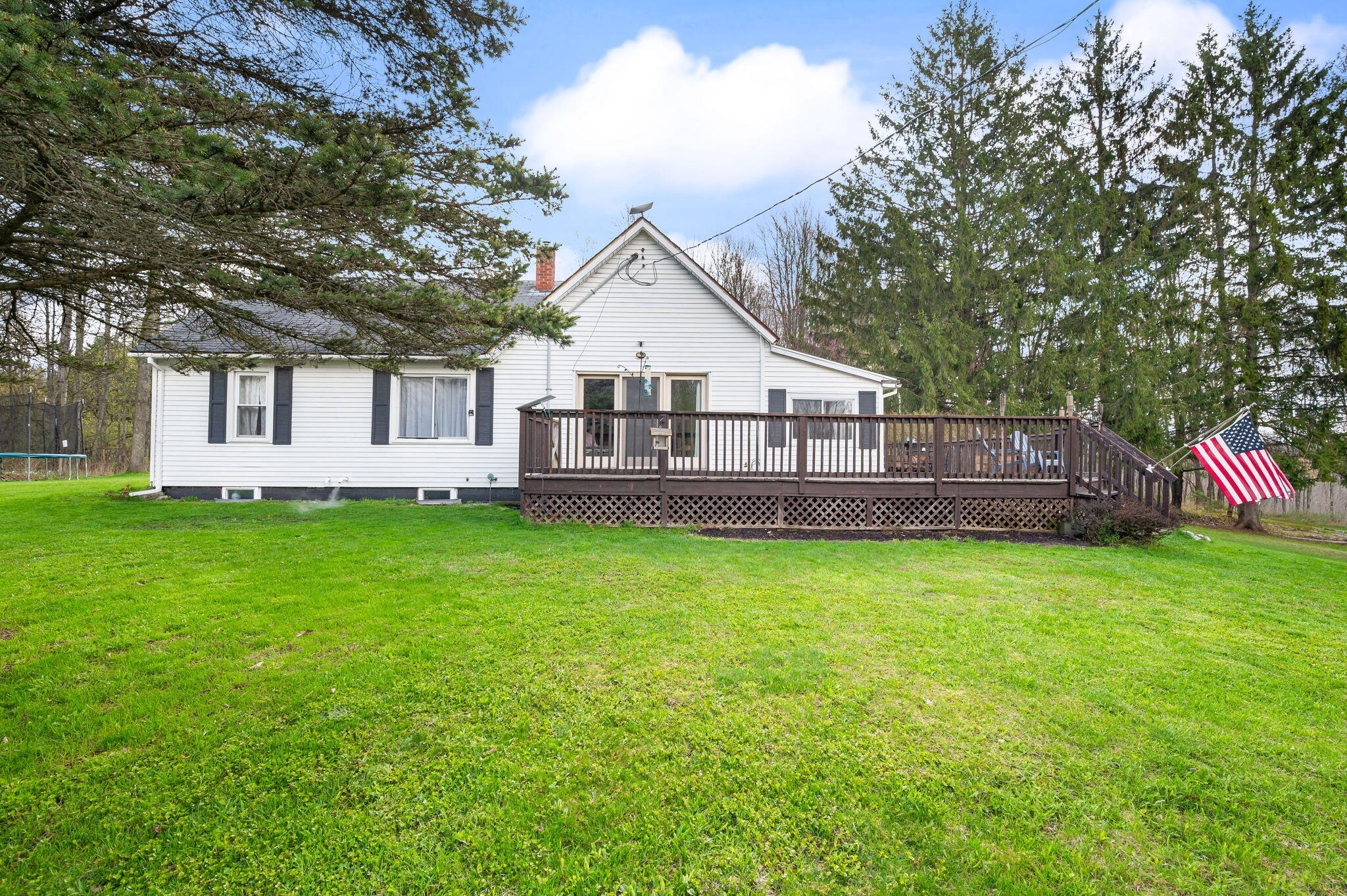 22-web-or-mls-16404-12MileRd-LeRoy-23
