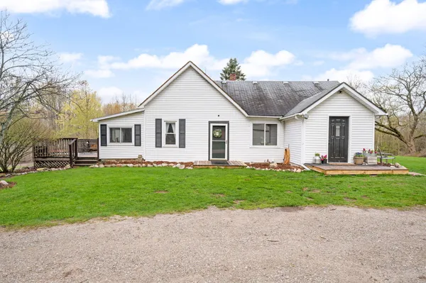 $200,000 | 16404 12 Mile Road, Leroy, MI 49655