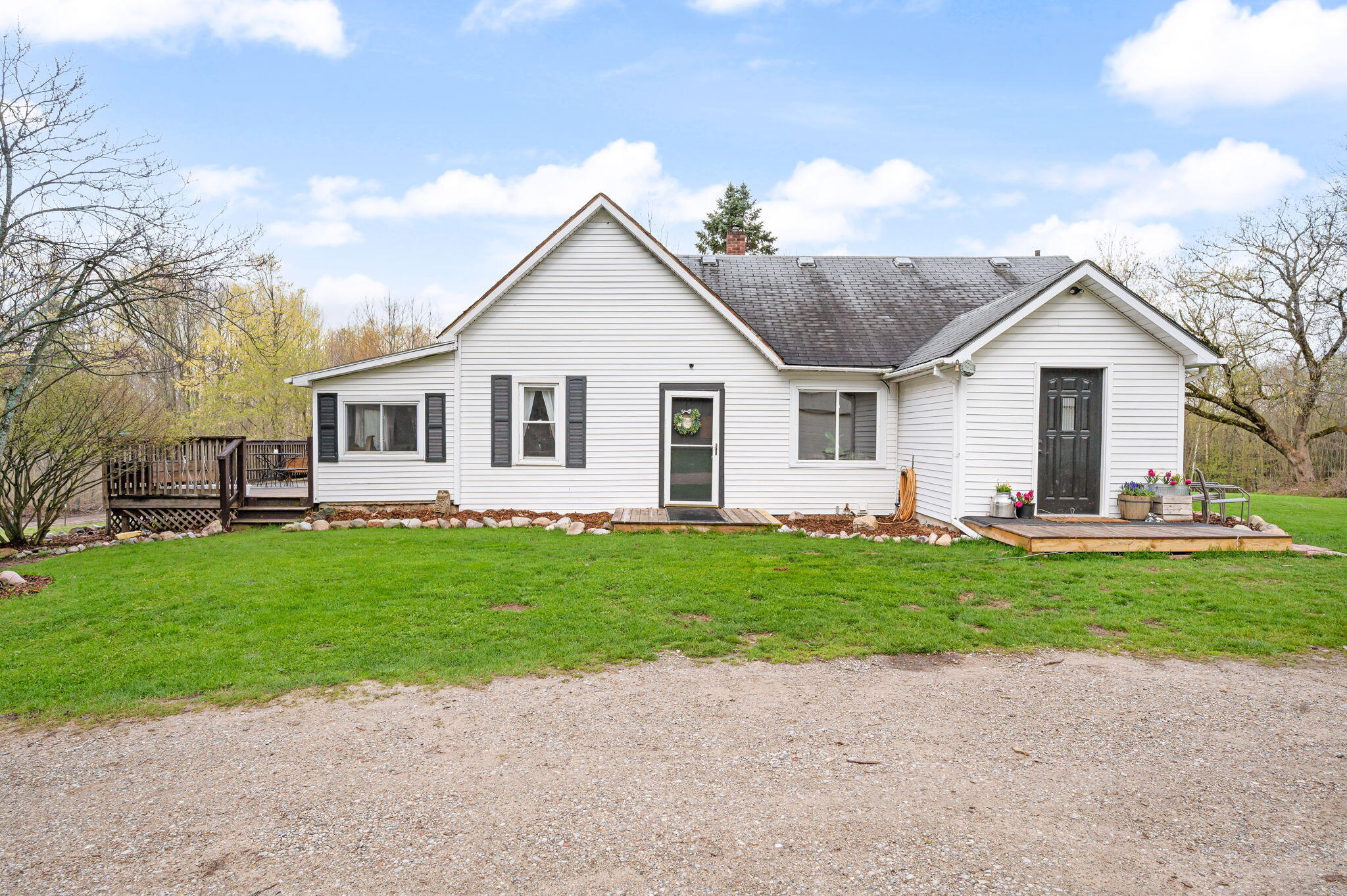 16404 12 Mile Road Leroy, MI 49655 - Photo 2 of 39 19-web-or-mls-16404-12MileRd-LeRoy-20