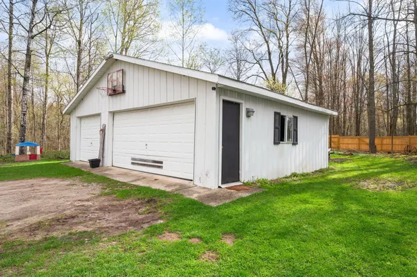 $200,000 | 16404 12 Mile Road, Leroy, MI 49655