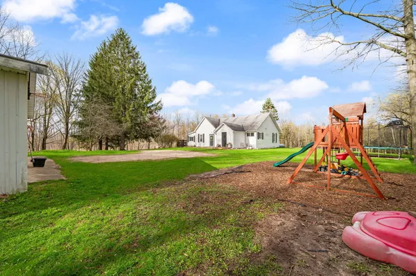 $200,000 | 16404 12 Mile Road, Leroy, MI 49655
