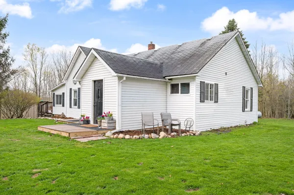$200,000 | 16404 12 Mile Road, Leroy, MI 49655
