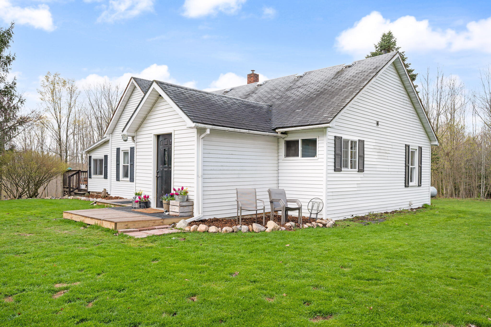 16404 12 Mile Road Leroy, MI 49655 - Photo 3 of 39 20-web-or-mls-16404-12MileRd-LeRoy-21