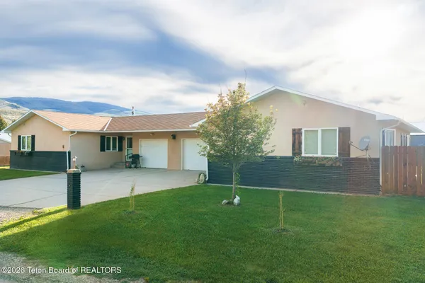 $425,000 | 102 Taylor Creek Road, Dubois, WY 82513