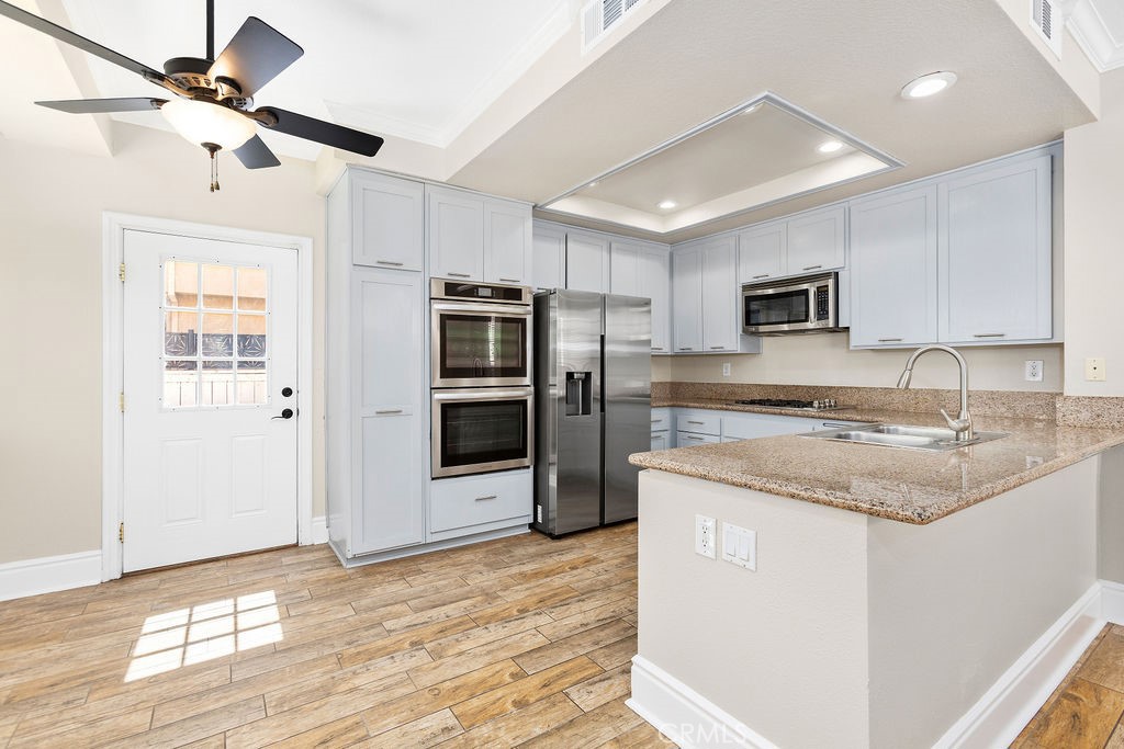 6 Aprilla Irvine, CA 92614 - Photo 11 of 37 Note the other eating area conveniently located off the kitchen