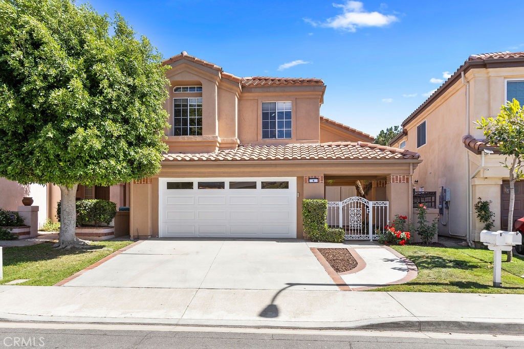 6 Aprilla Irvine, CA 92614 - Photo 2 of 37