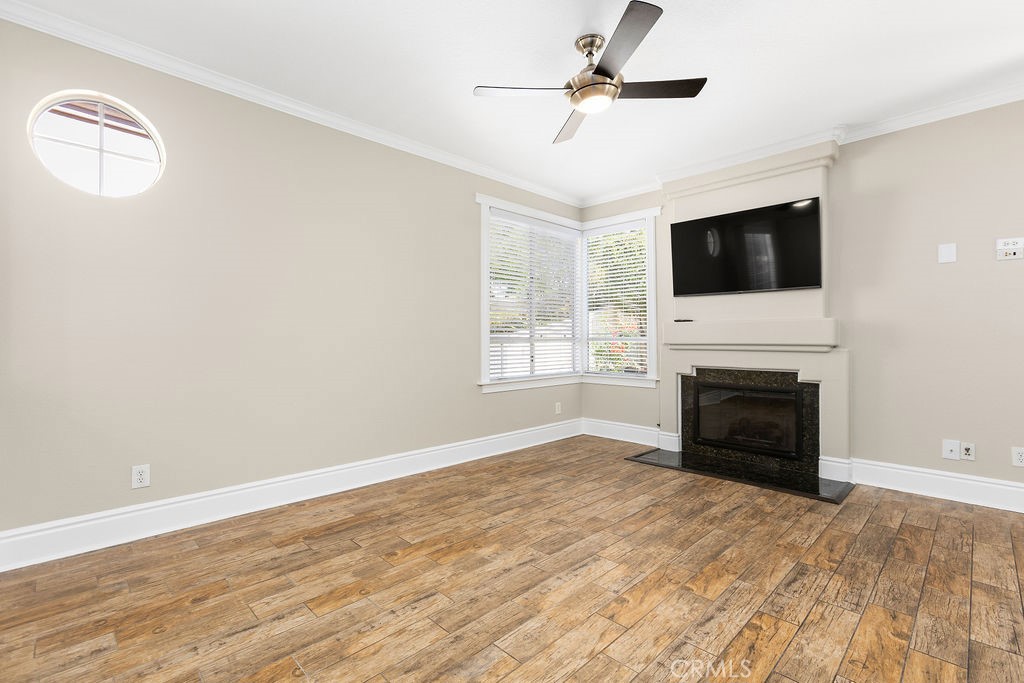 6 Aprilla Irvine, CA 92614 - Photo 7 of 37 Family room