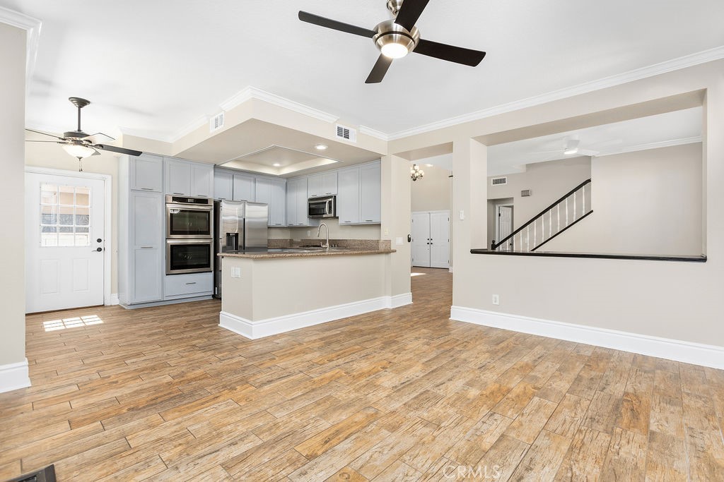 6 Aprilla Irvine, CA 92614 - Photo 9 of 37
