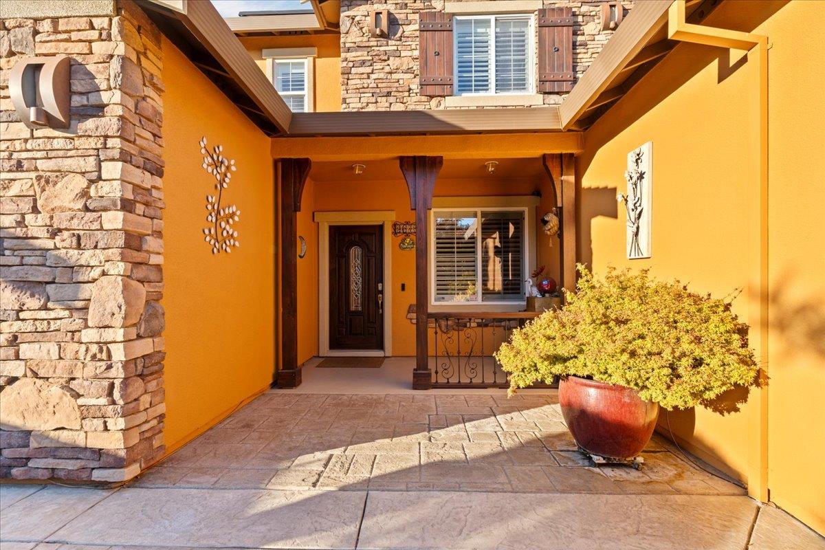 3670 Topaz Road West Sacramento, CA 95691 - Photo 3 of 36