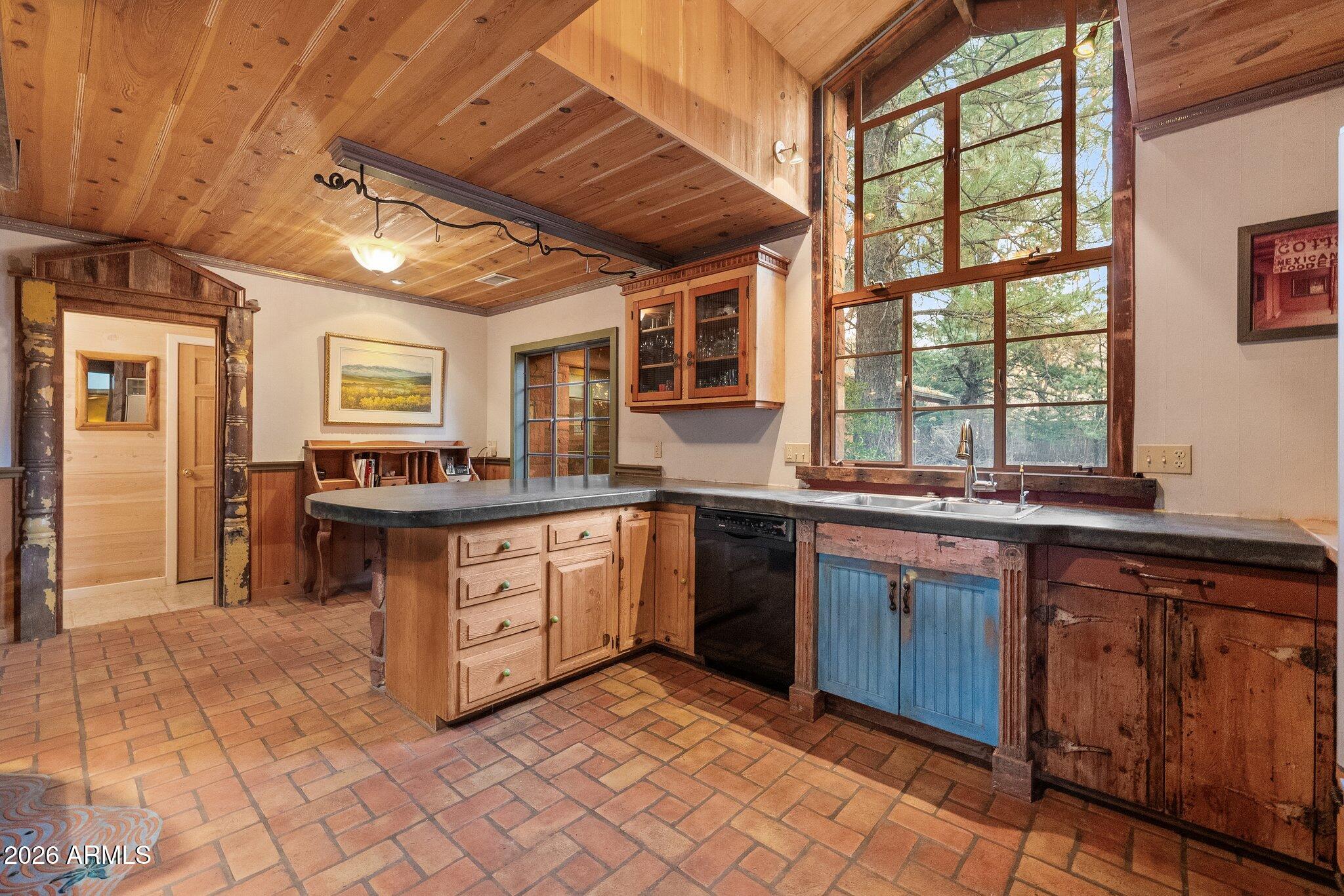 180 Copper Cliffs Lane Sedona, AZ 86336 - Photo 21 of 59 22-web-or-mls-A7S03876