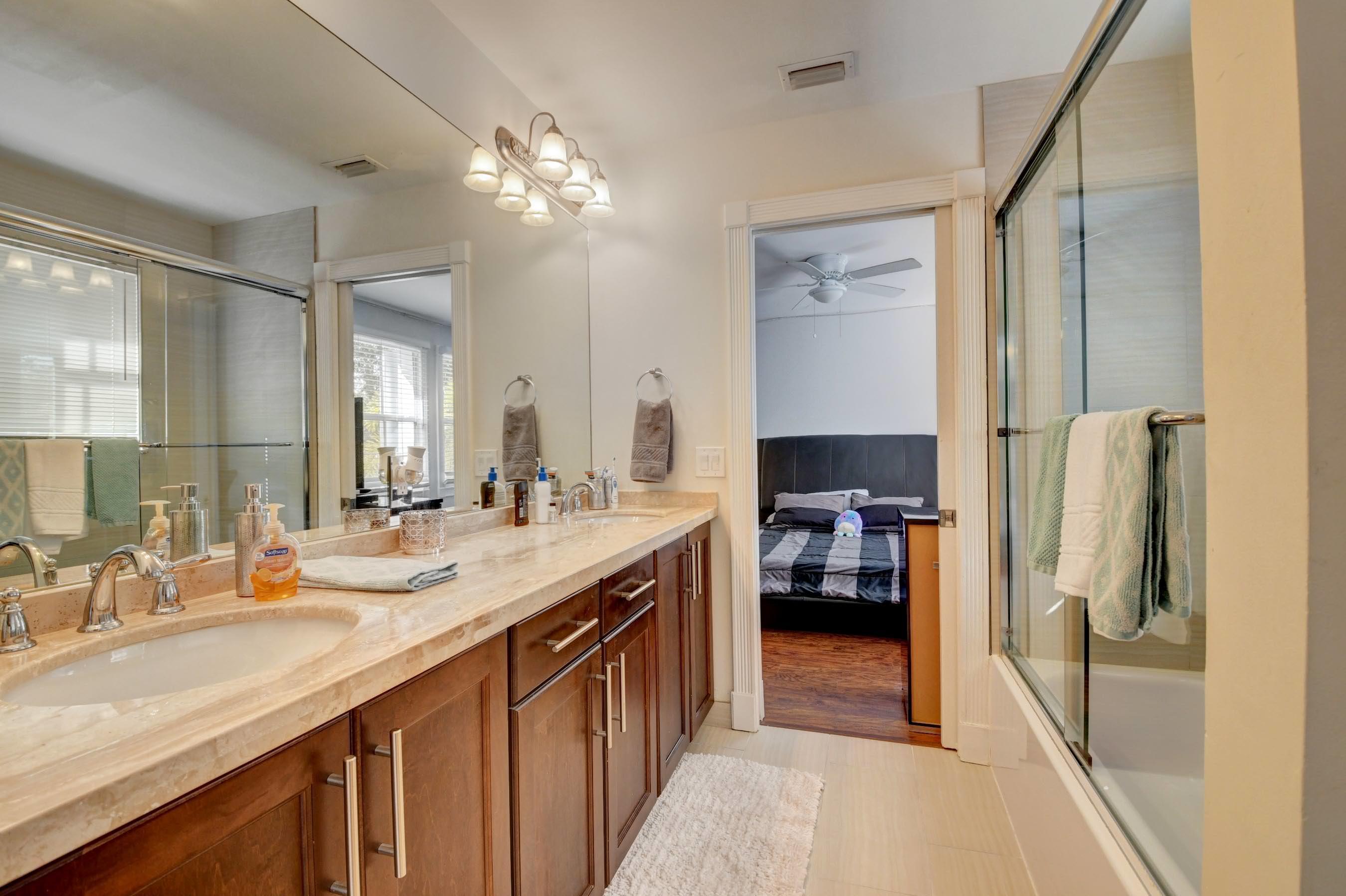 5843 Northwest 40th Terrace Boca Raton, FL 33496 - Photo 20 of 41 Bathroom 2