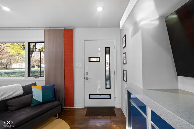 $2,200 | 10327 Orchard Way, Indianapolis, IN 46280