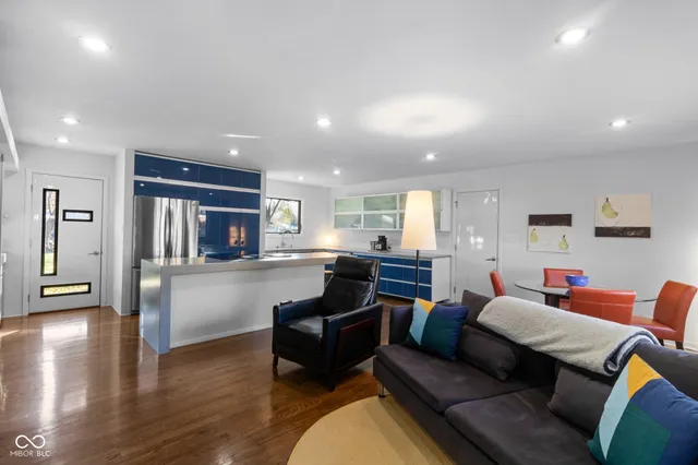 $2,200 | 10327 Orchard Way, Indianapolis, IN 46280