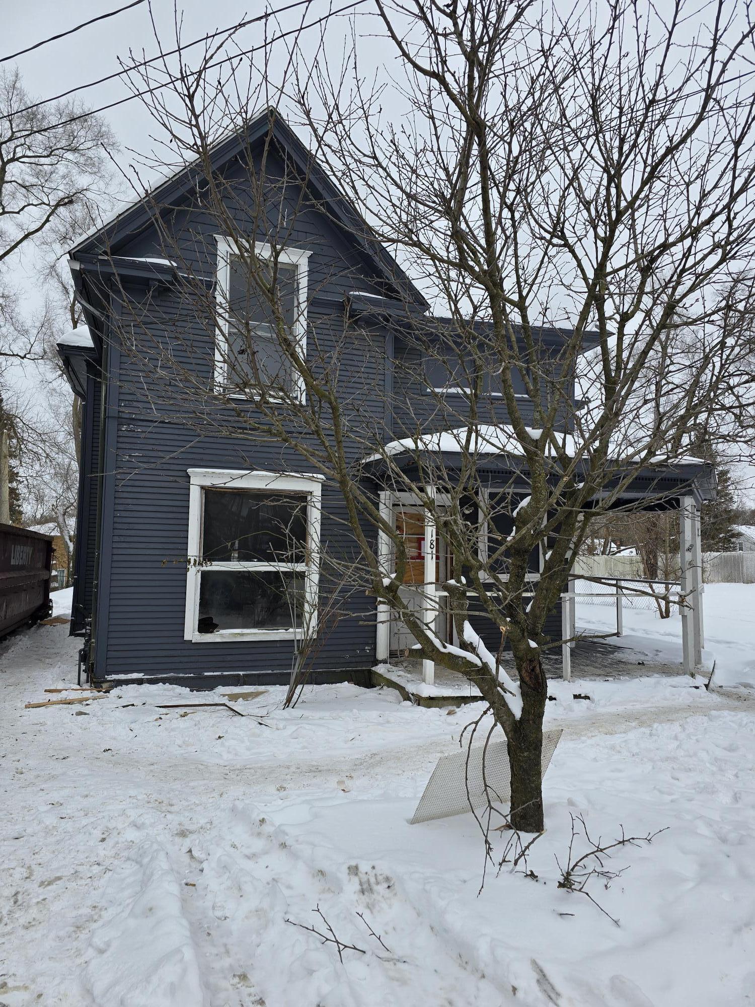 181 W Prospect front photo