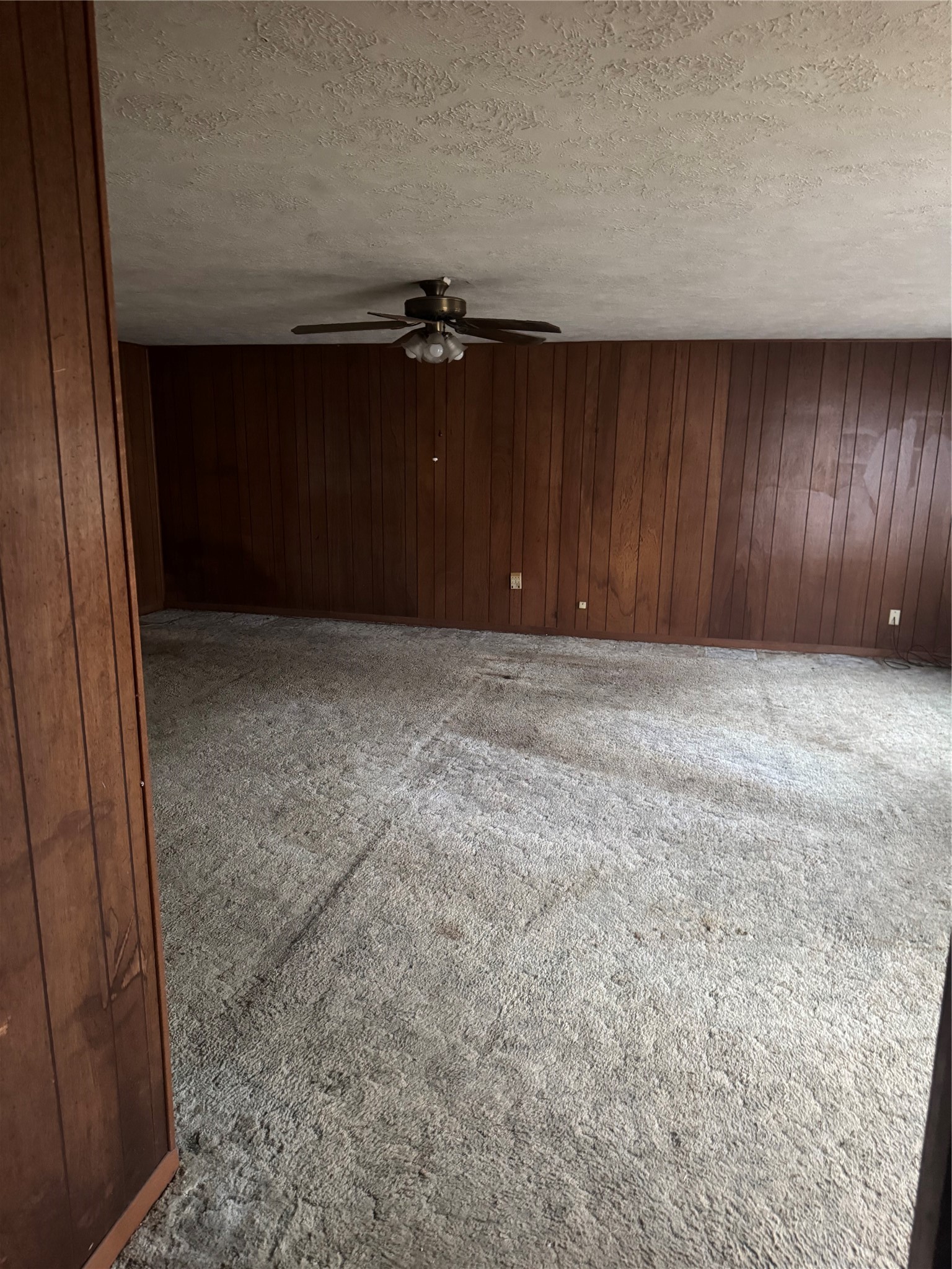 1402 West 9th Street Caldwell, TX 77836 - Photo 6 of 10 a view of an empty room
