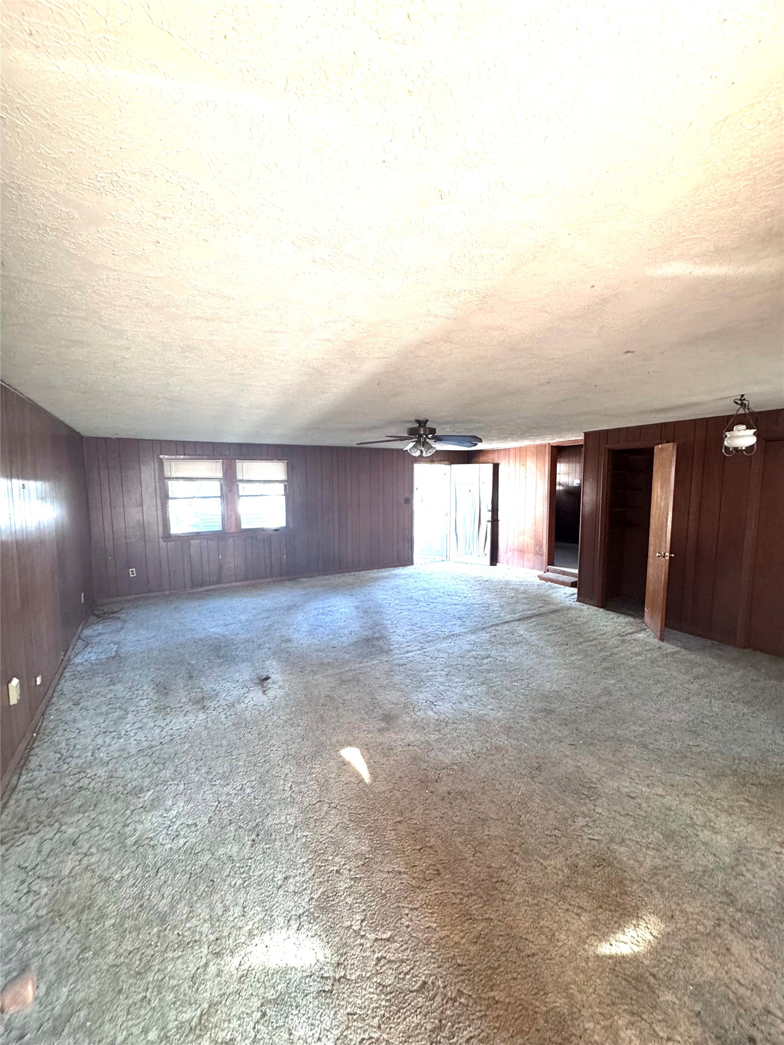 1402 West 9th Street Caldwell, TX 77836 - Photo 7 of 10 a view of empty room