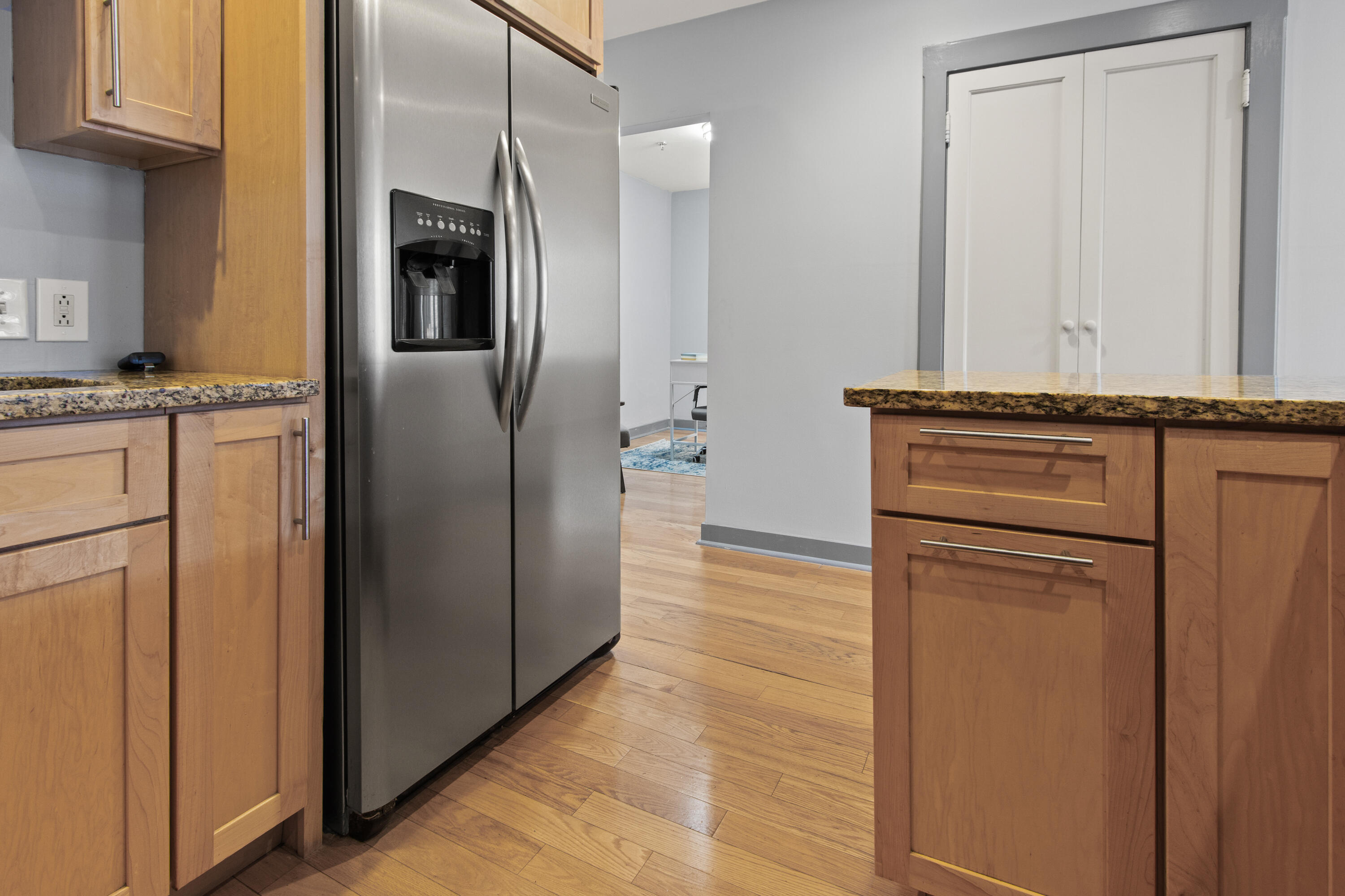 150 Middle Street, Unit 4J Portland, ME 04101 - Photo 12 of 29 Kitchen