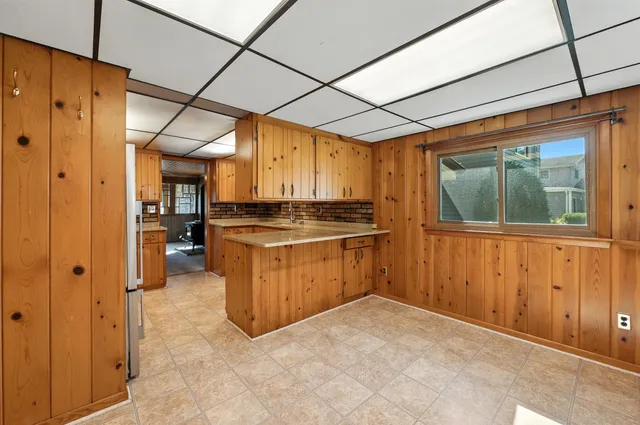 $369,000 | 4305 Riverside Road, Waterford, WI 53185