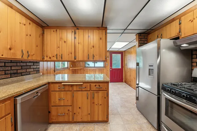 $369,000 | 4305 Riverside Road, Waterford, WI 53185