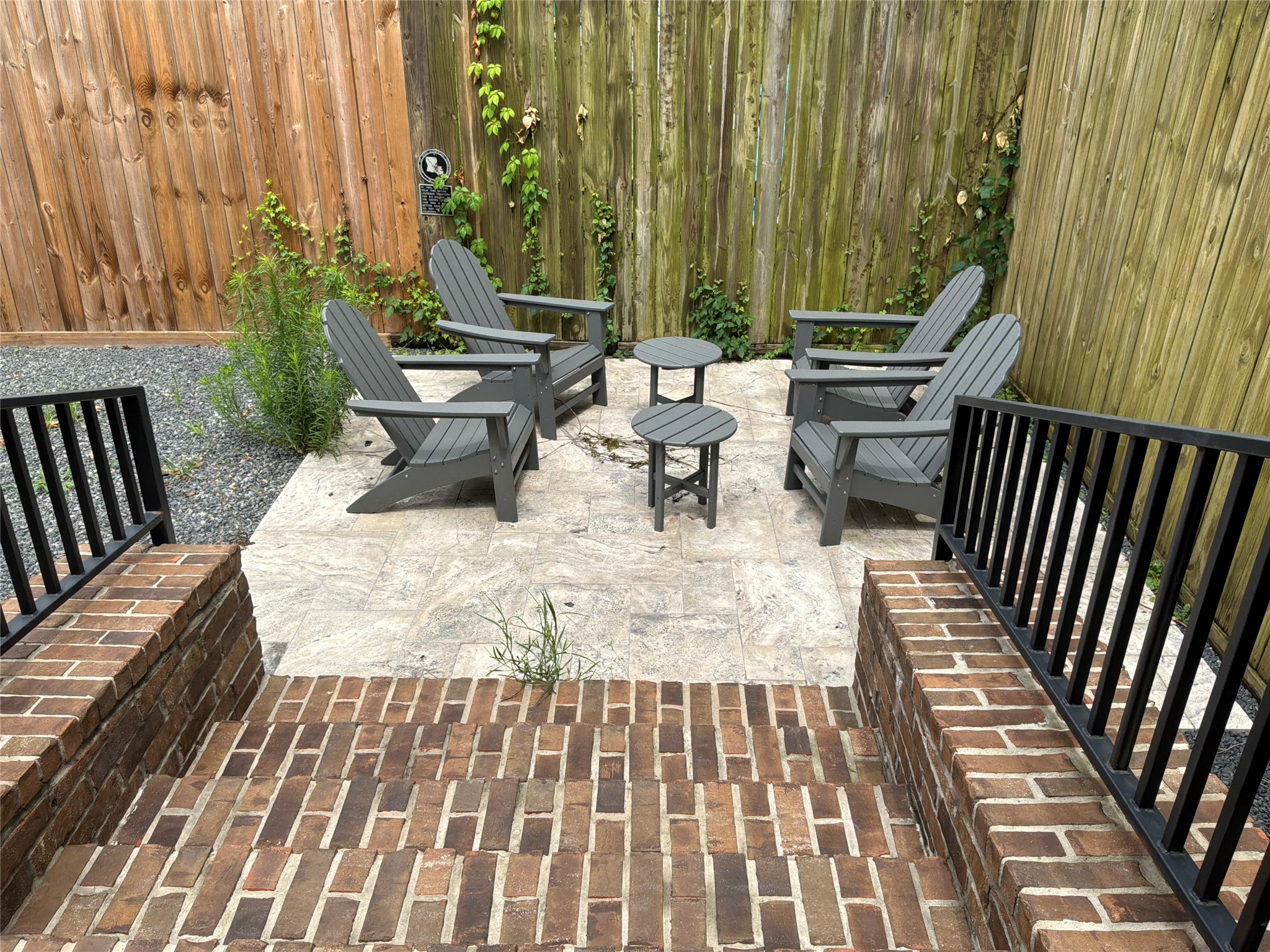 922 Alexander Street Houston, TX 77008 - Photo 35 of 43 Brick steps lead to stone patio