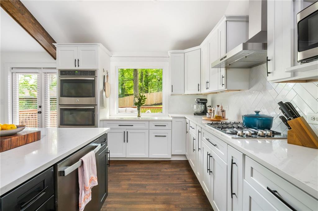 1461 Lively Ridge Road Northeast Atlanta, GA 30329 - Photo 6 of 28