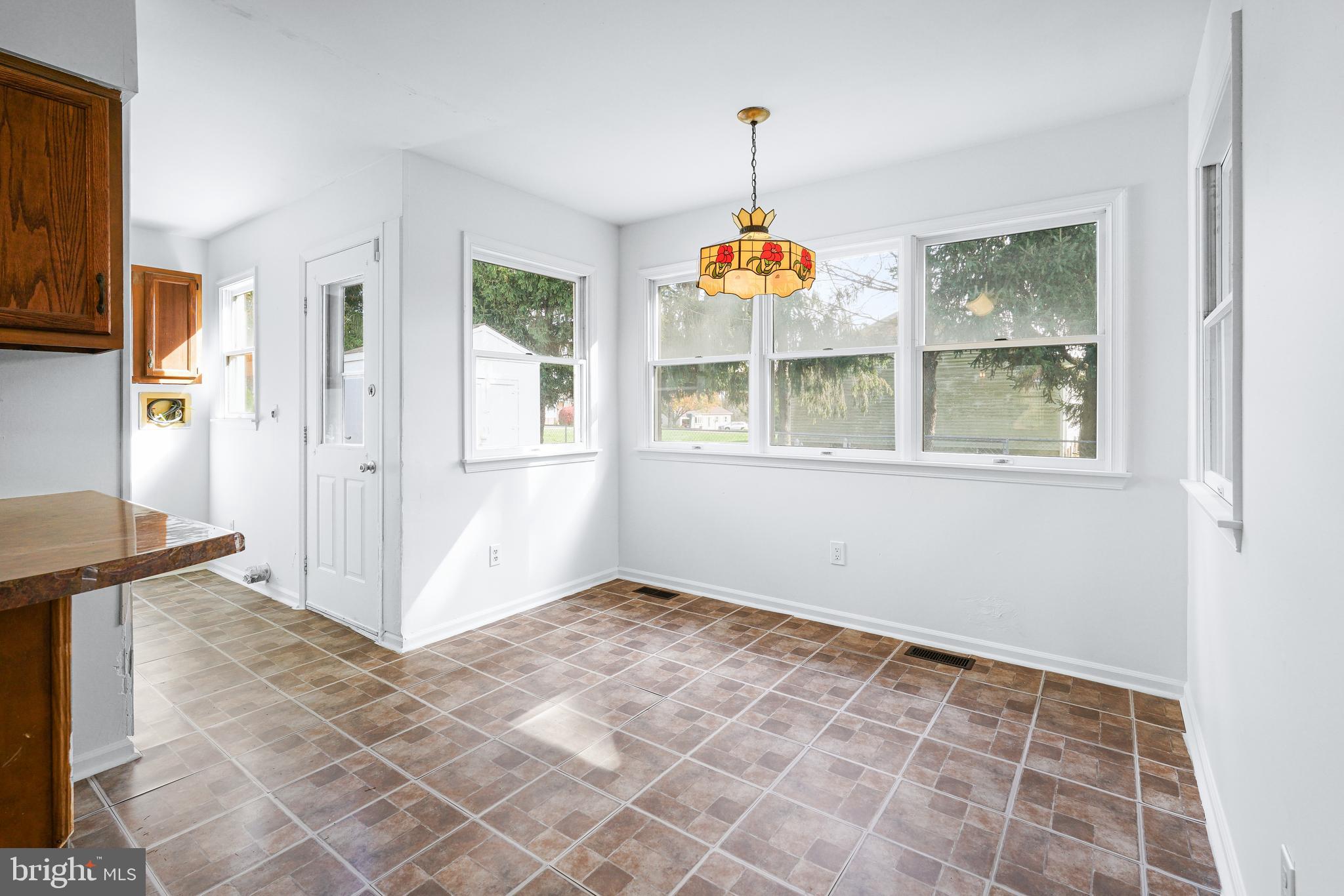 1074 Leeds Road Elkton, MD 21921 - Photo 12 of 29 Breakfast nook