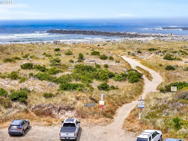 $675,000 | 26765 Nedonna Avenue, Rockaway Beach, OR 97136