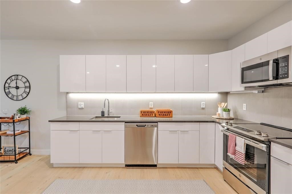 125 Wickenden Street, Unit 508 Providence, RI 02903 - Photo 7 of 18