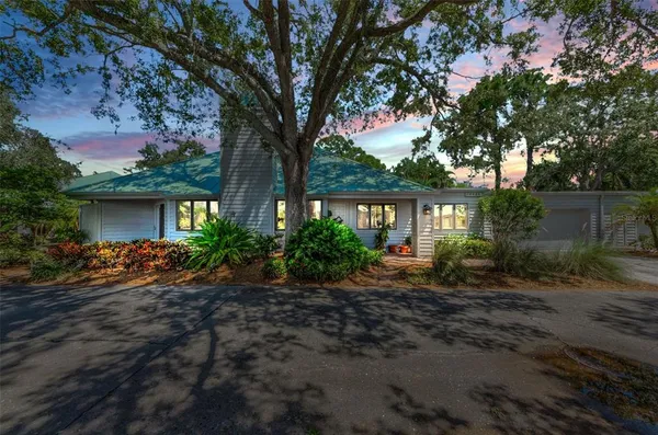 $624,900 | 10425 Longwood Drive, Seminole, FL 33777