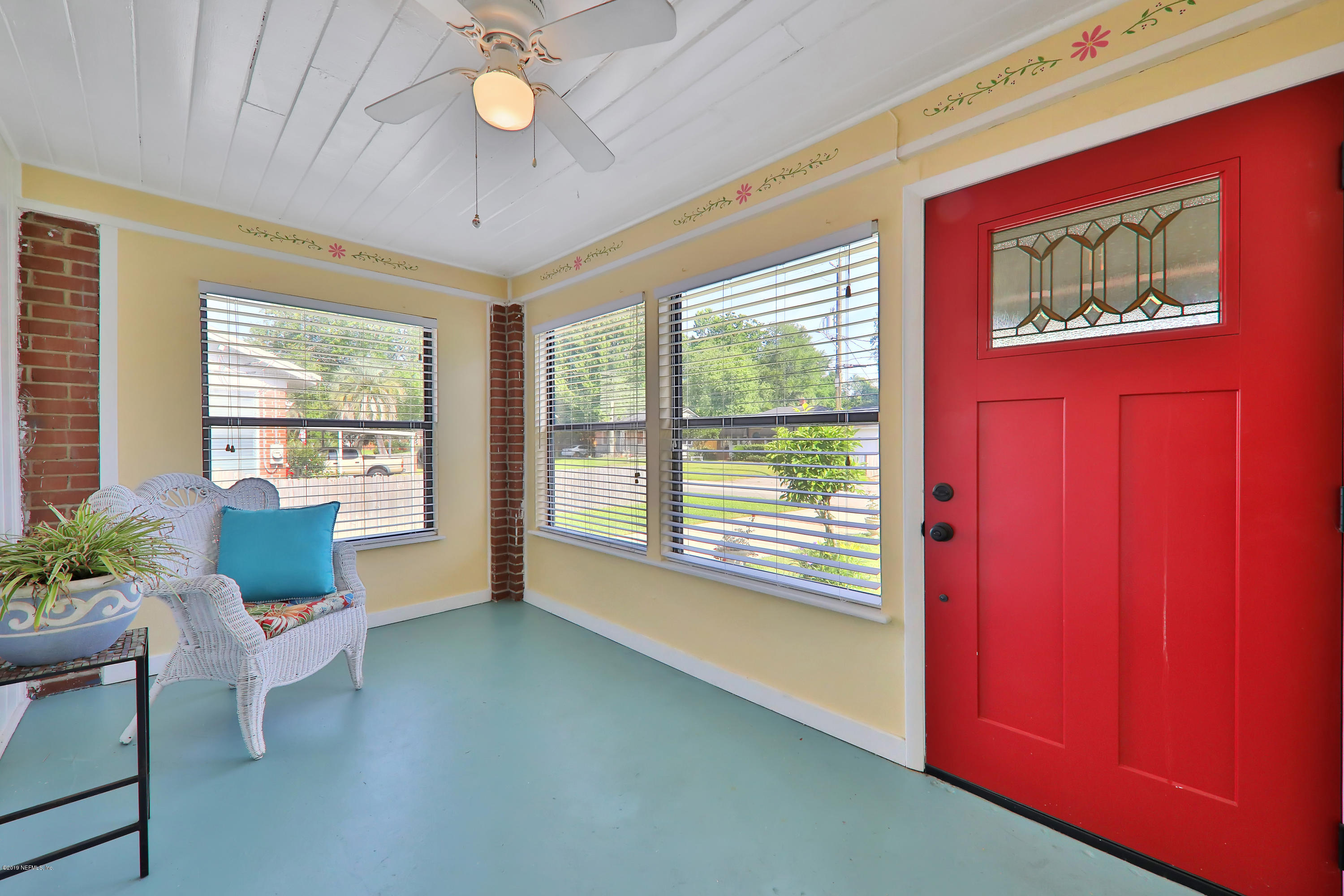 1758 Greenridge Road Jacksonville, FL 32207 - Photo 2 of 25 0S9A1182