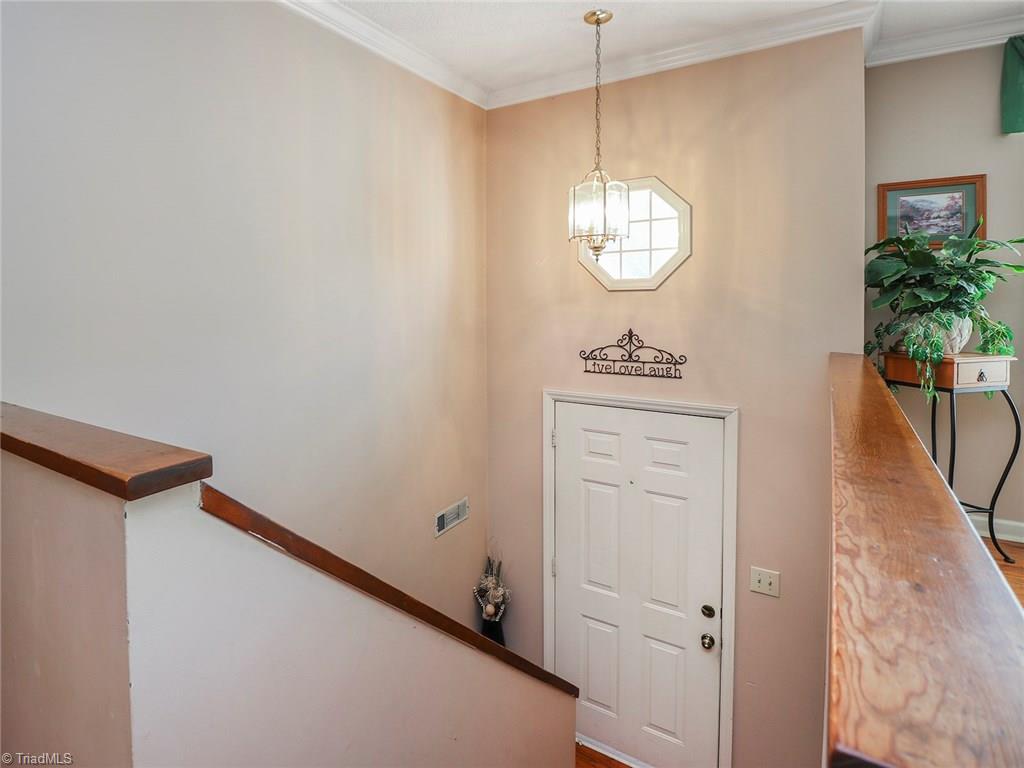 805 Burguss Road High Point, NC 27265 - Photo 2 of 20 Gallery Image 2