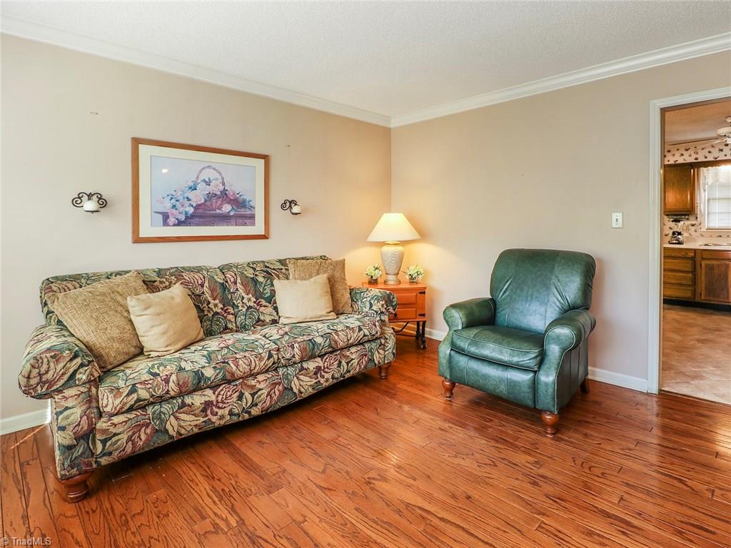 805 Burguss Road High Point, NC 27265 - Photo 4 of 20 Gallery Image 4