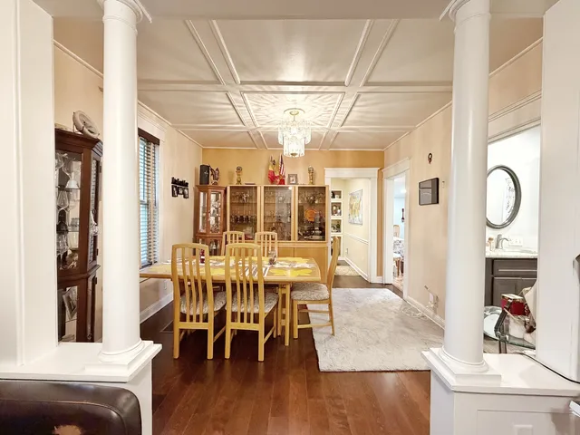 $295,000 | 320 West Donovan Avenue, Woodstock, IL 60098