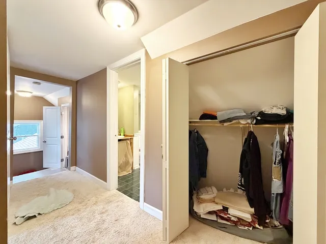 $295,000 | 320 West Donovan Avenue, Woodstock, IL 60098