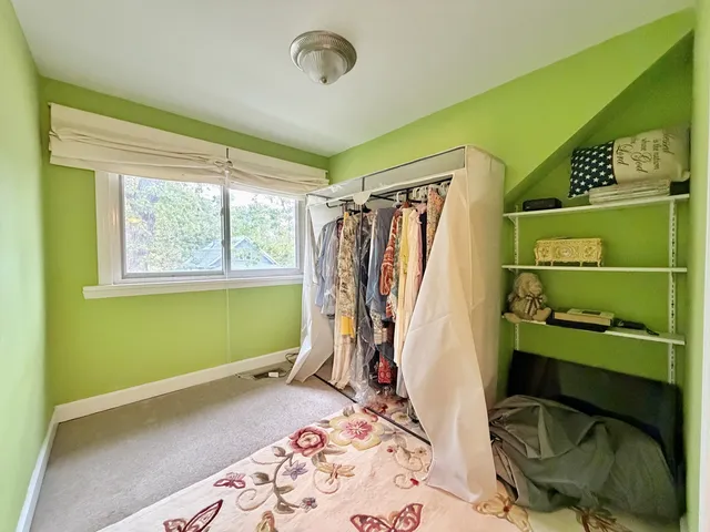 $295,000 | 320 West Donovan Avenue, Woodstock, IL 60098