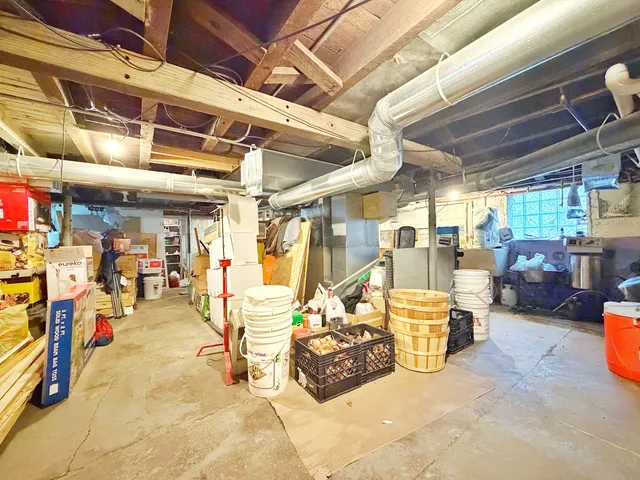 $295,000 | 320 West Donovan Avenue, Woodstock, IL 60098