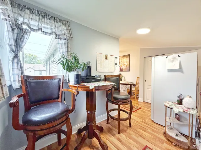 $295,000 | 320 West Donovan Avenue, Woodstock, IL 60098