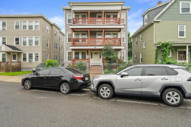 $2,650 | 742 River Street, Unit 1, Boston, MA 02136