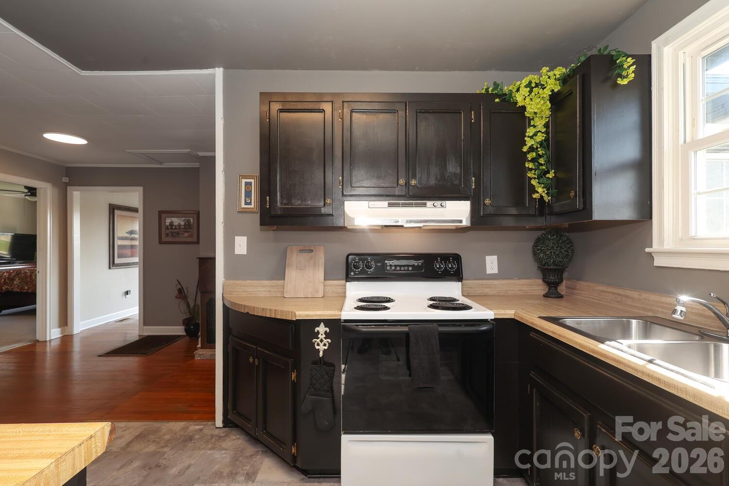 414 South Chester Street Blacksburg, SC 29702 - Photo 18 of 40