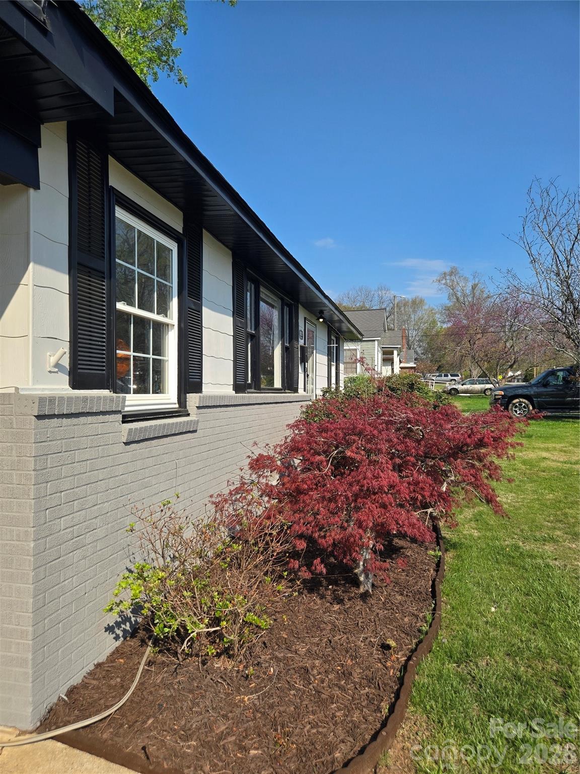 414 South Chester Street Blacksburg, SC 29702 - Photo 2 of 40