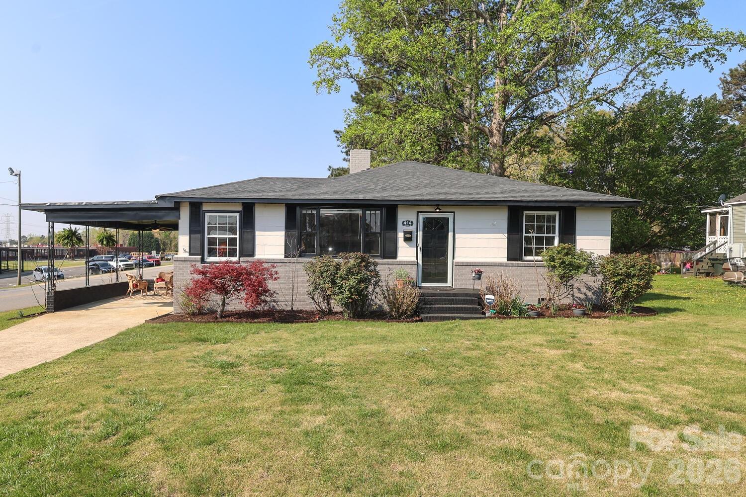 414 South Chester Street Blacksburg, SC 29702 - Photo 3 of 40