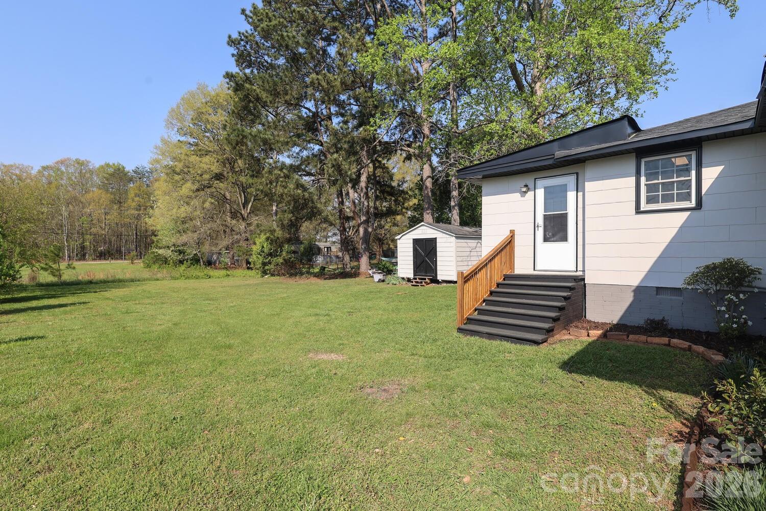 414 South Chester Street Blacksburg, SC 29702 - Photo 33 of 40