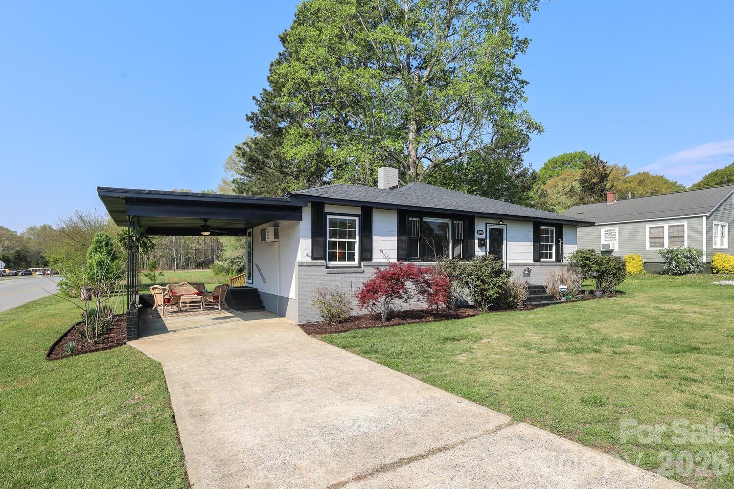 414 South Chester Street Blacksburg, SC 29702 - Photo 4 of 40