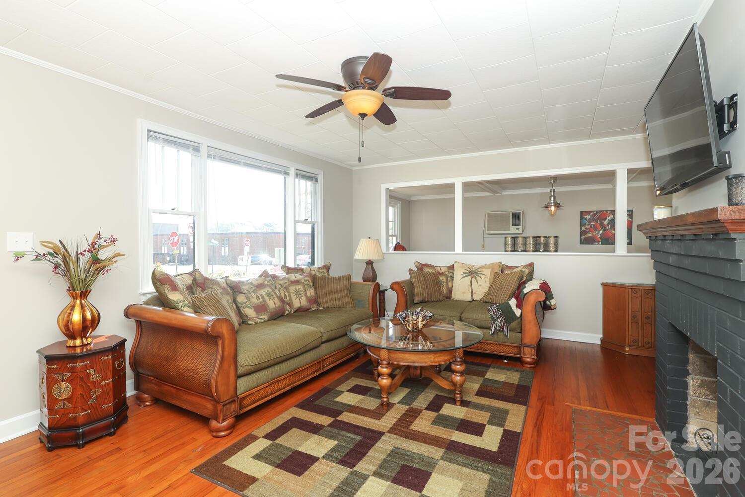 414 South Chester Street Blacksburg, SC 29702 - Photo 6 of 40