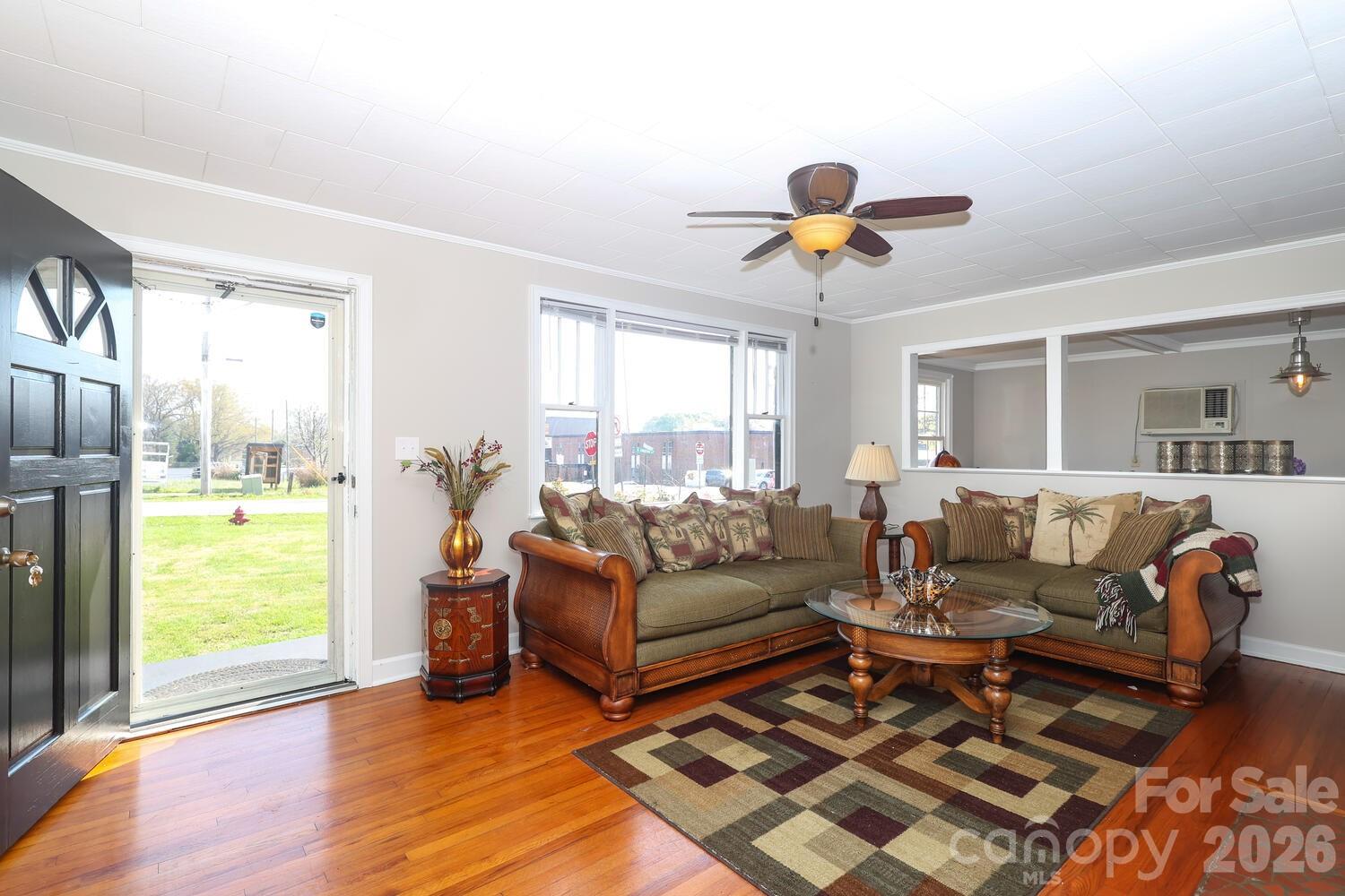 414 South Chester Street Blacksburg, SC 29702 - Photo 7 of 40