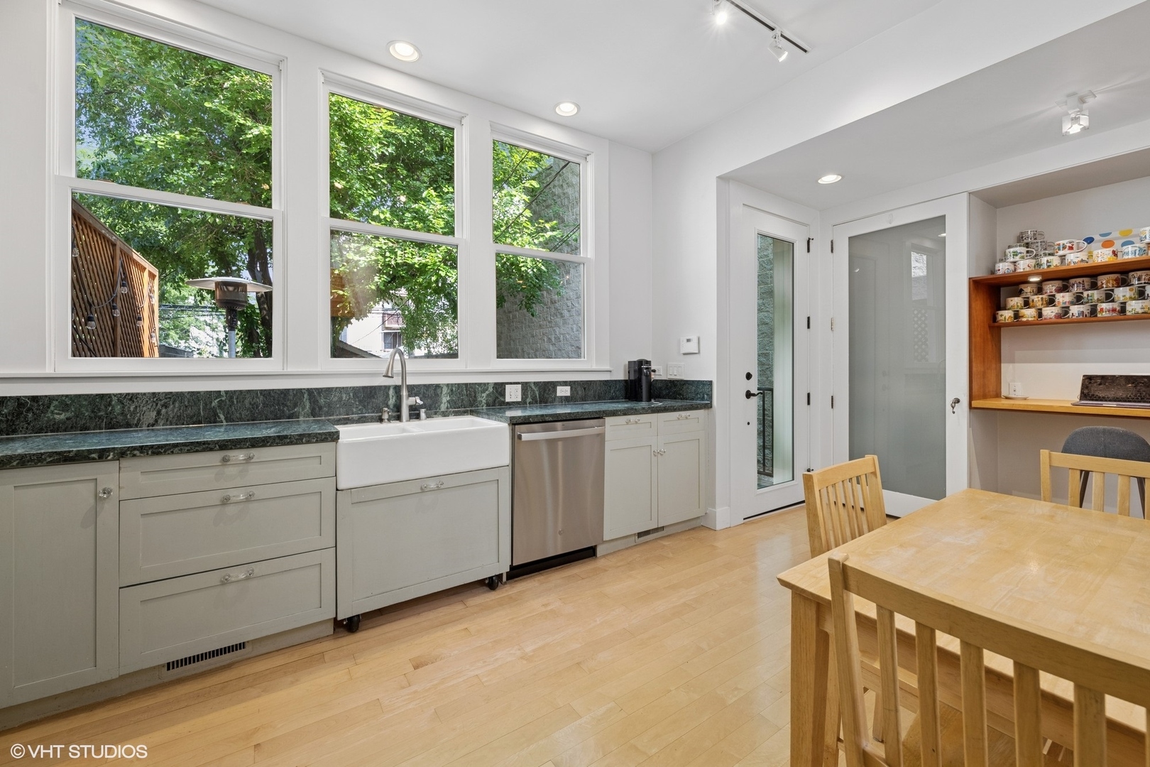 3025 North Racine Avenue Chicago, IL 60657 - Photo 12 of 35 Gallery Image 12