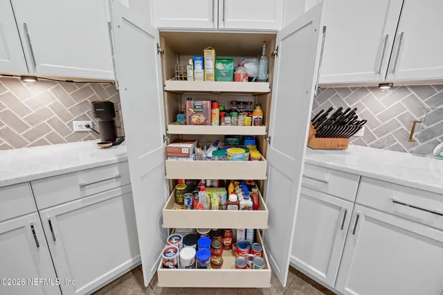 $1,350,000 | 320 1st Street North, Unit 810, Jacksonville Beach, FL 32250