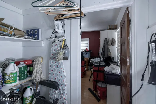 a view of a entryway with storage