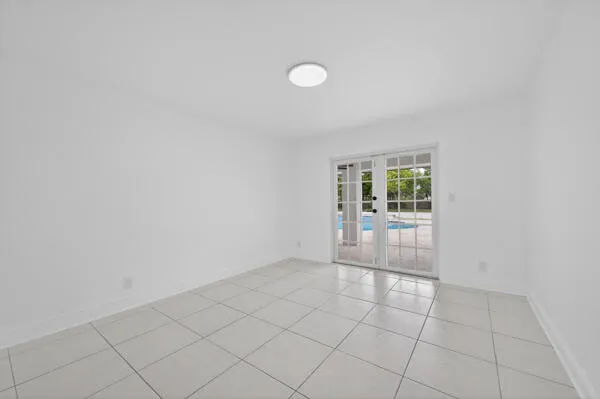 $7,800 | 5510 Castlegate Avenue, Davie, FL 33331