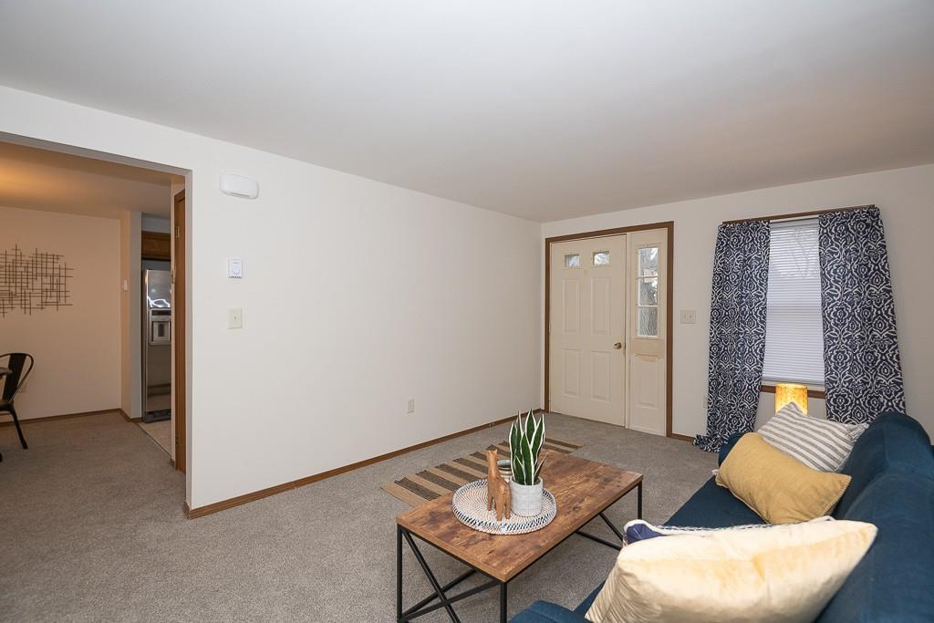 65 Wayside Road Worcester, MA 01605 - Photo 4 of 23 Gallery Image 4